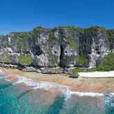 Makatea dans les Tuamotu, l’île des grimpeurs et des ruines industrielles de l’exploitation du phosphate